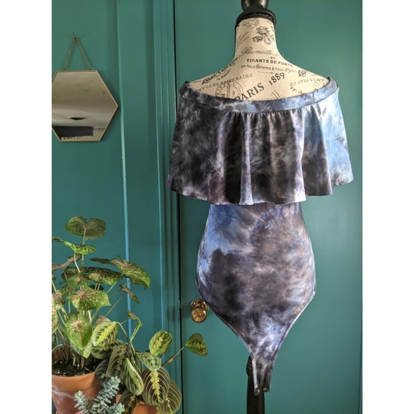 NWOT Tie Dye Flounce Bodysuit - Picture 5 of 8